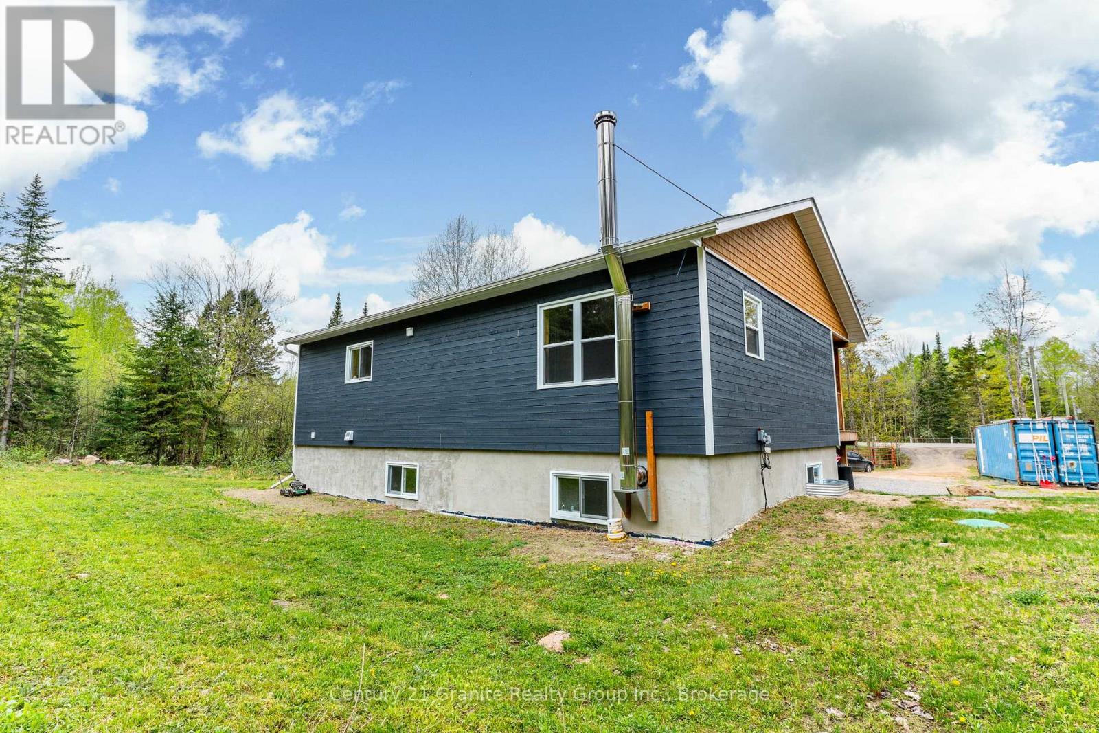 10498 Highway 118, Algonquin Highlands, Ontario  K0M 1J0 - Photo 33 - X12335342