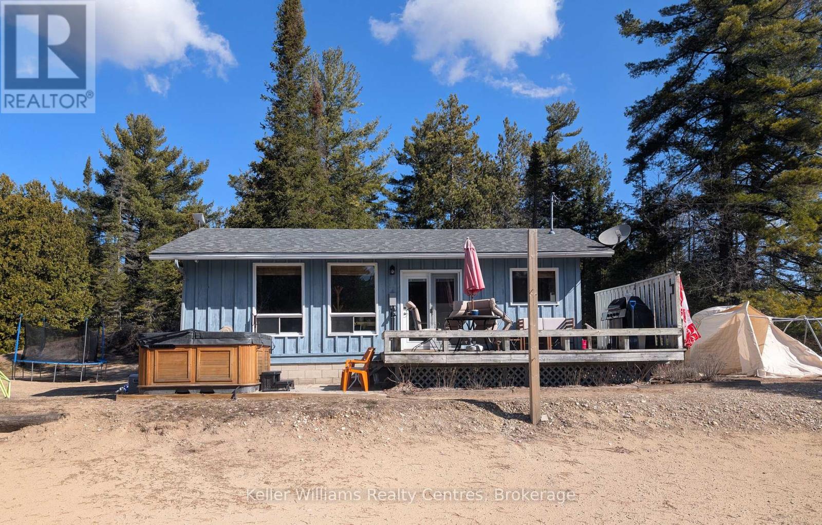 214 Ogimah Road, Native Leased Lands, Ontario  N0H 2T0 - Photo 1 - X12335352