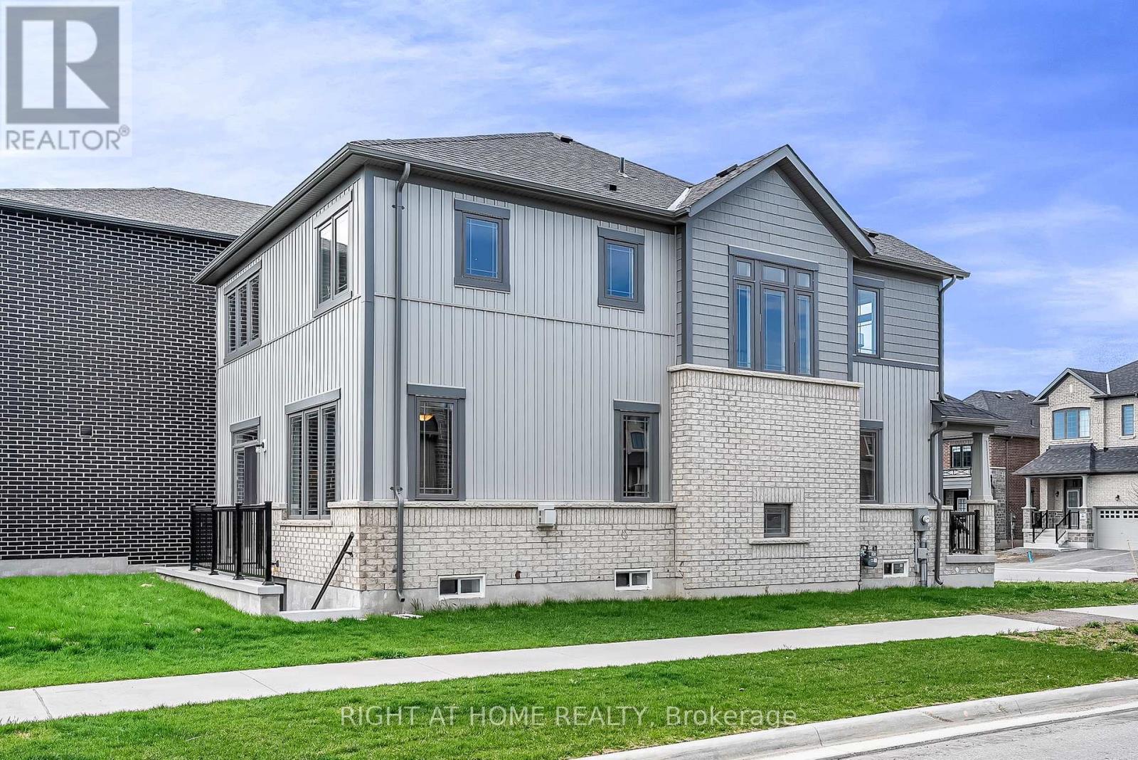 2091 Hallandale Street, Oshawa, Ontario  L1L 0T9 - Photo 3 - E12335355