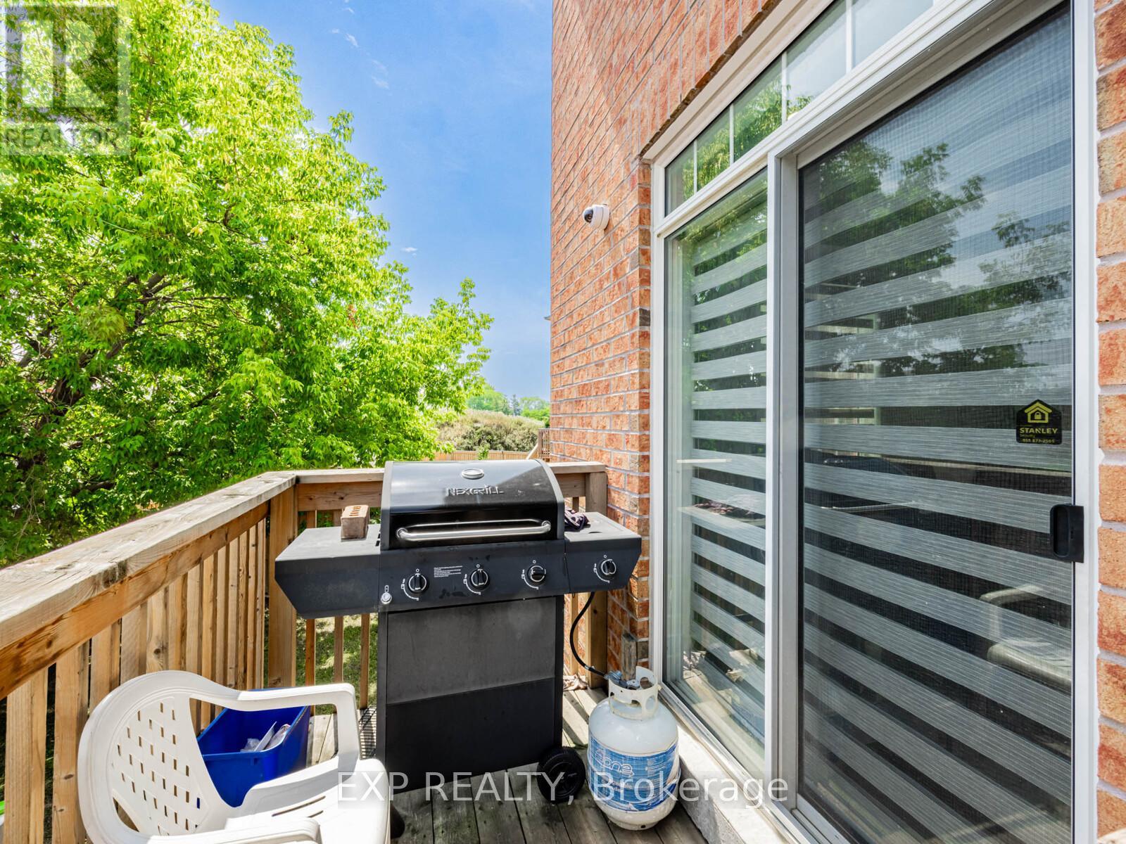 53 Fred Young Drive, Toronto, Ontario  M3L 0A1 - Photo 50 - W12335372