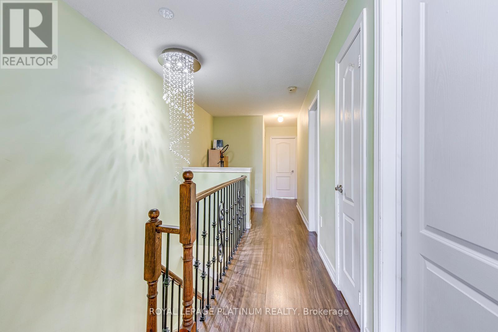 5644 Longboat Avenue, Mississauga, Ontario  L5M 7E8 - Photo 16 - W12335379