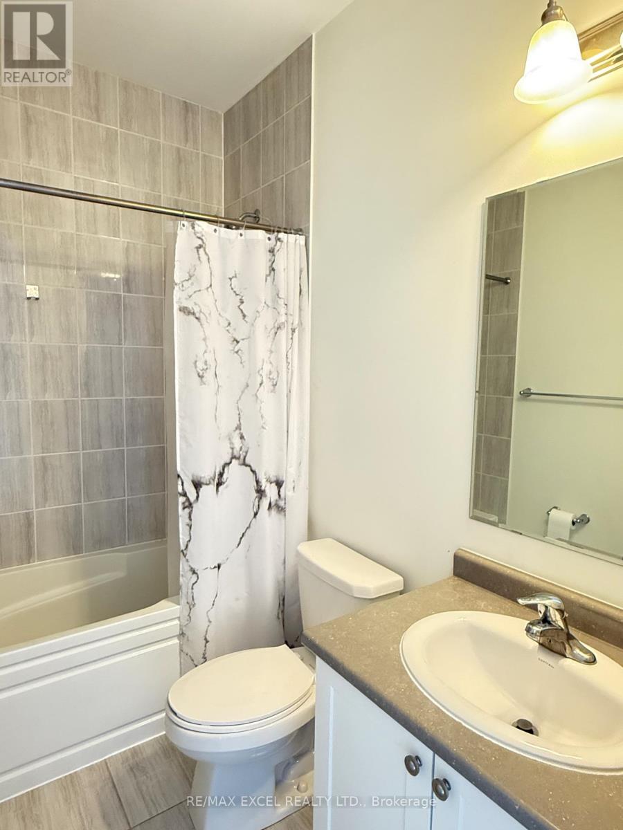 94 Hartney Drive, Richmond Hill, Ontario  L4S 0K6 - Photo 12 - N12334637
