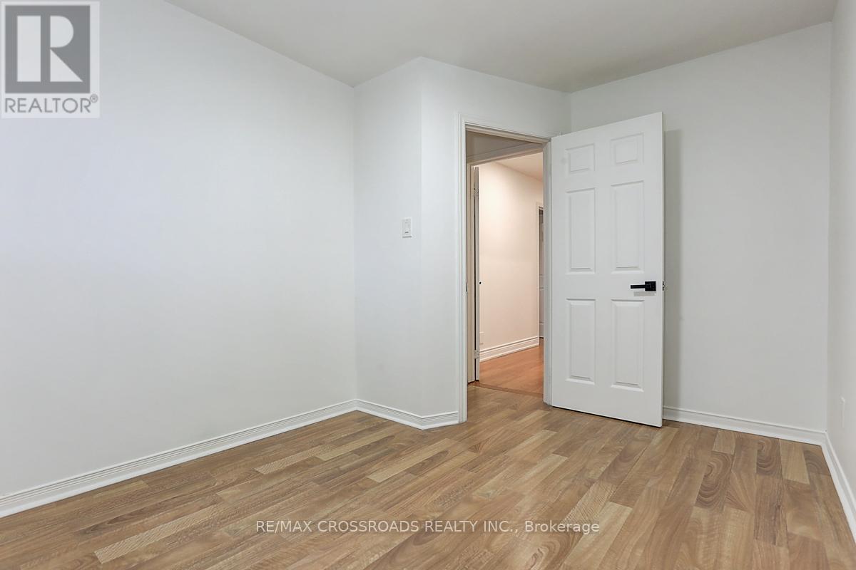 125 Green Bush Crescent, Vaughan, Ontario  L4J 5M3 - Photo 31 - N12335341
