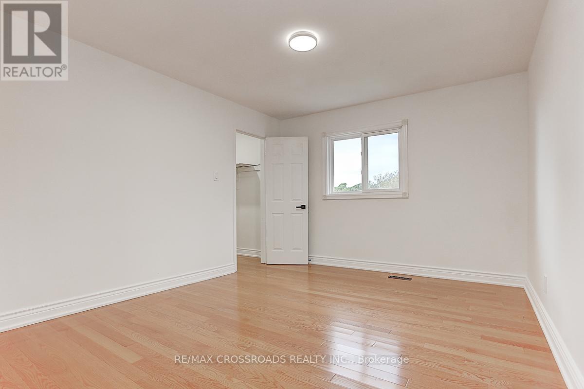 125 Green Bush Crescent, Vaughan, Ontario  L4J 5M3 - Photo 28 - N12335341