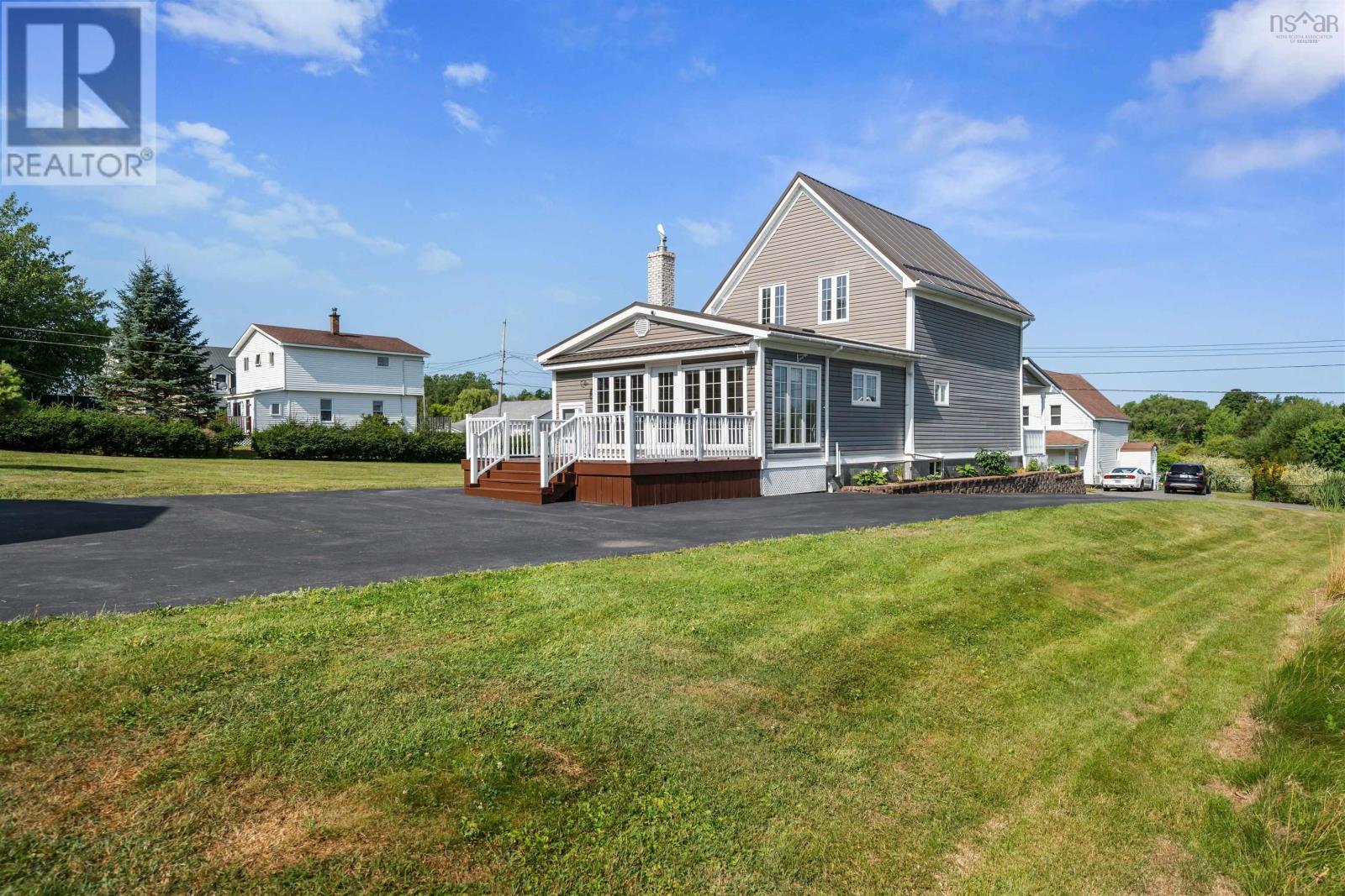 Property at 2109 Maple Street image 3