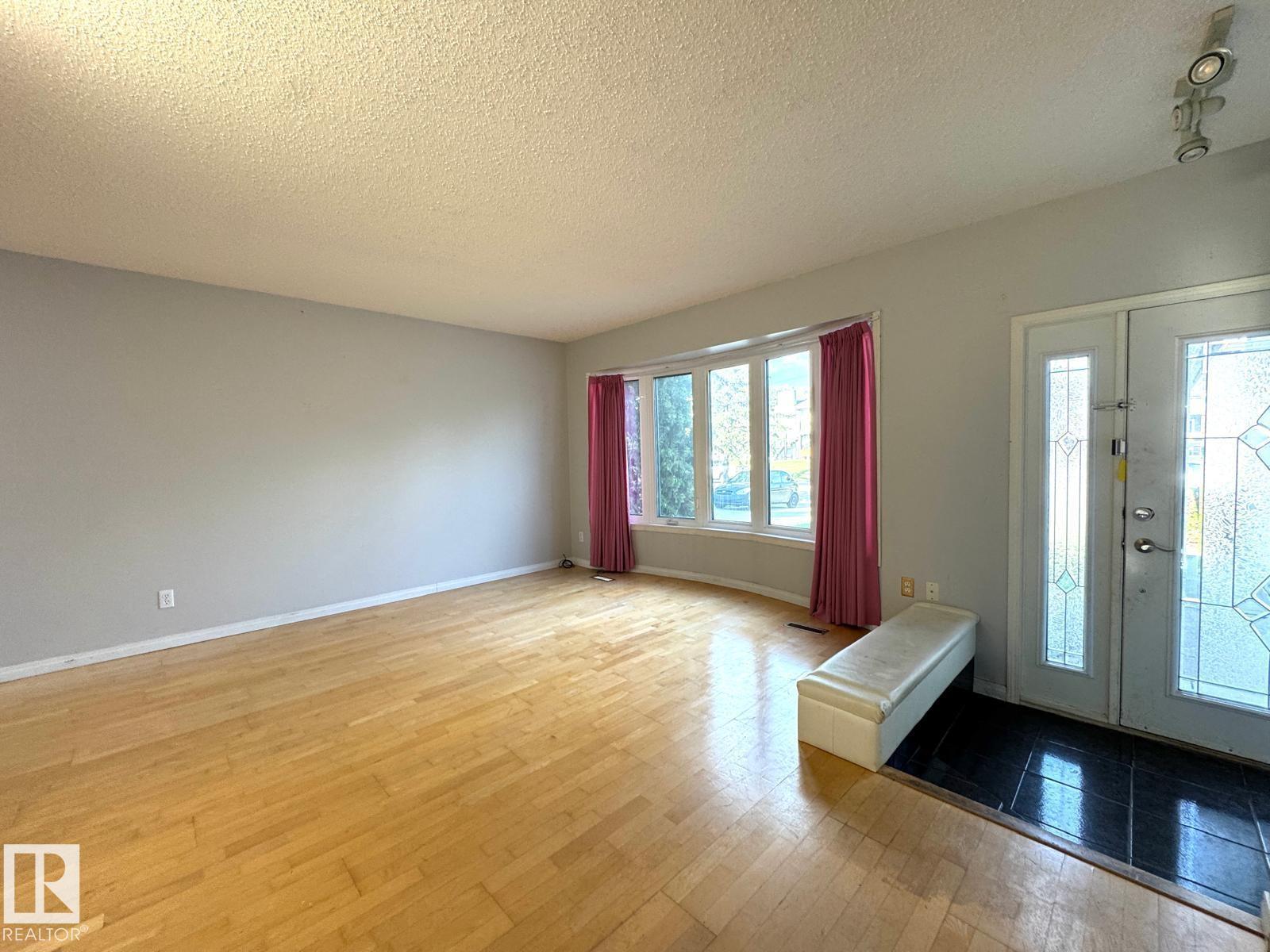 9220 172 St Nw, Edmonton, Alberta  T5T 3G2 - Photo 4 - E4448975