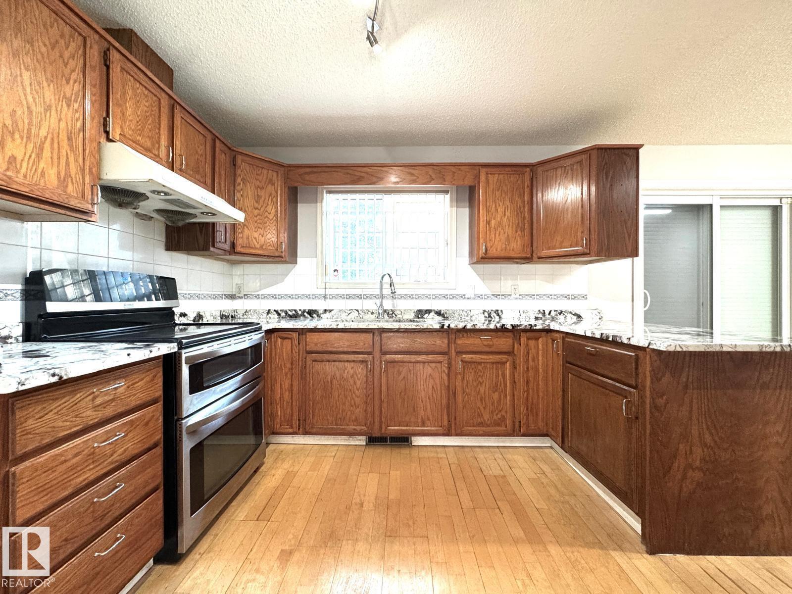 9220 172 St Nw, Edmonton, Alberta  T5T 3G2 - Photo 8 - E4448975