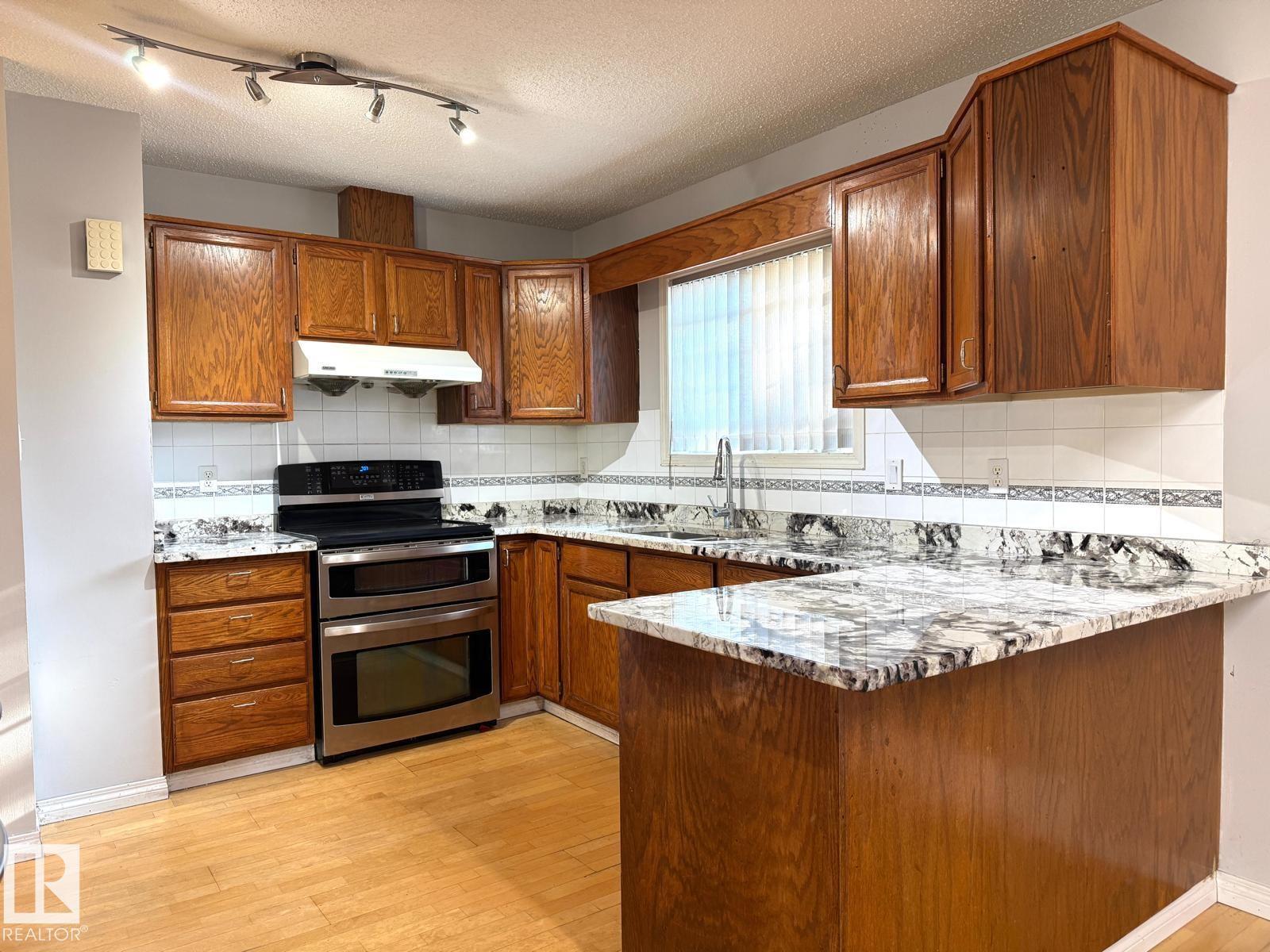 9220 172 St Nw, Edmonton, Alberta  T5T 3G2 - Photo 10 - E4448975
