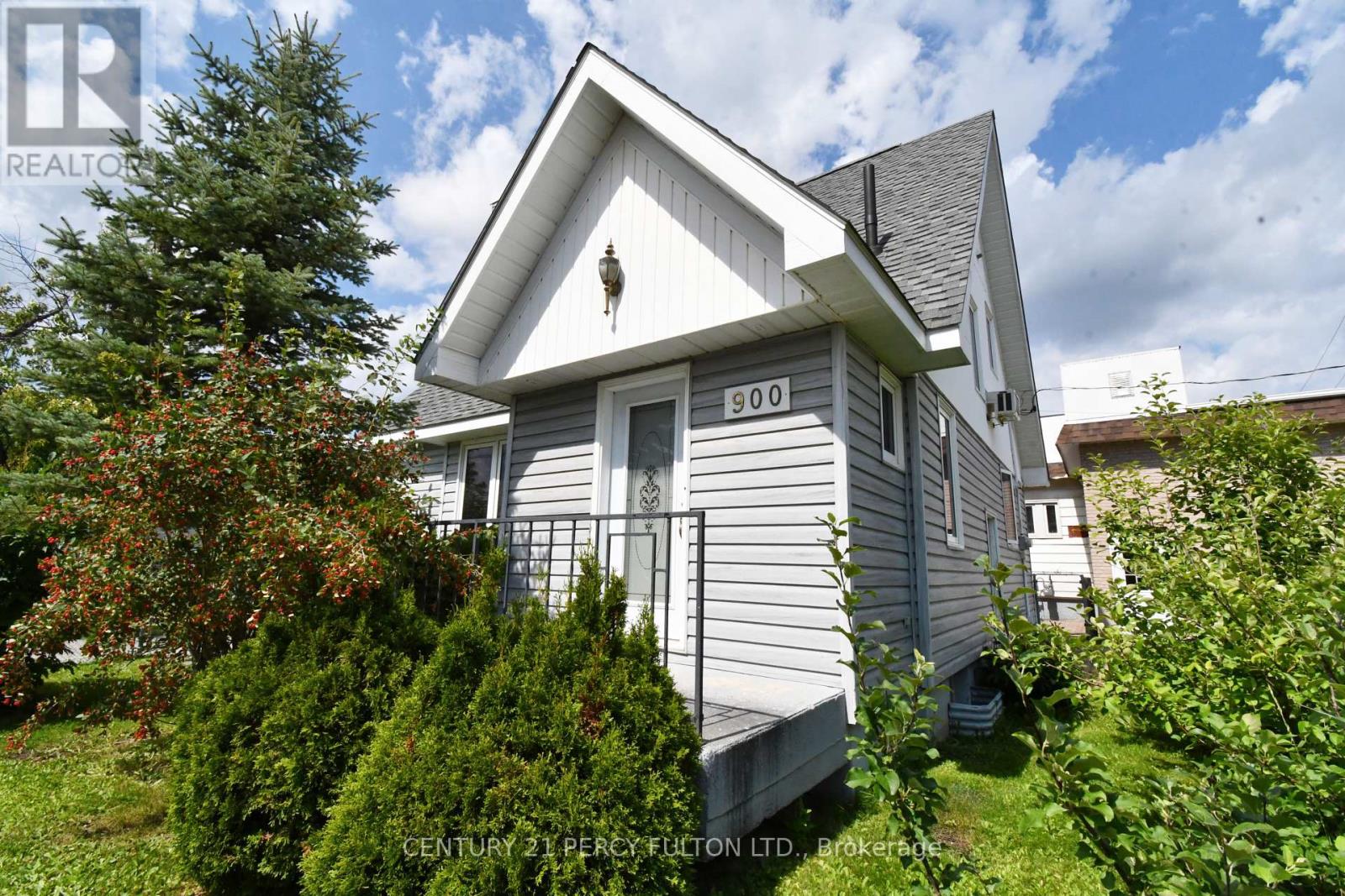 900 Prince Street, Hearst, Ontario  P0L 1N0 - Photo 1 - T12334808