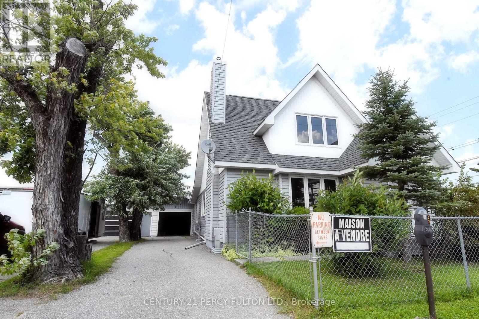 900 Prince Street, Hearst, Ontario  P0L 1N0 - Photo 2 - T12334808