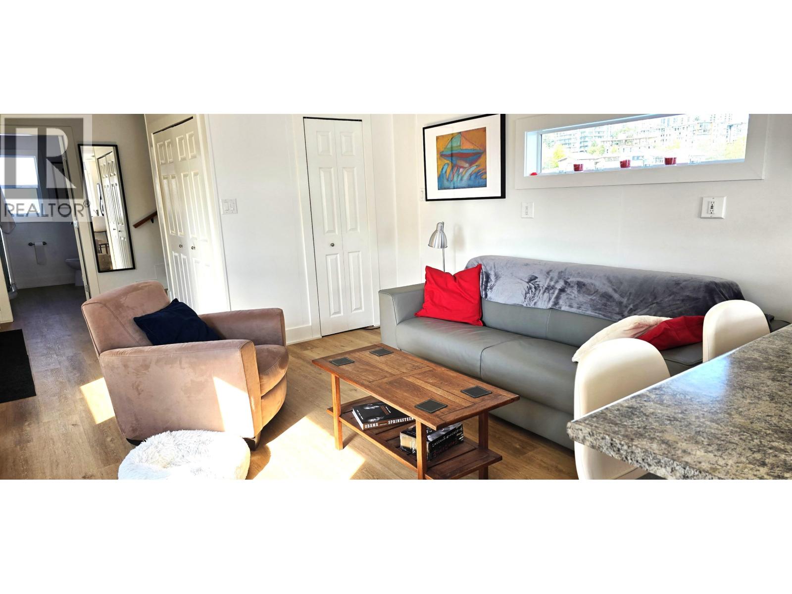 Property at GNB20 415 W ESPLANADE image 3