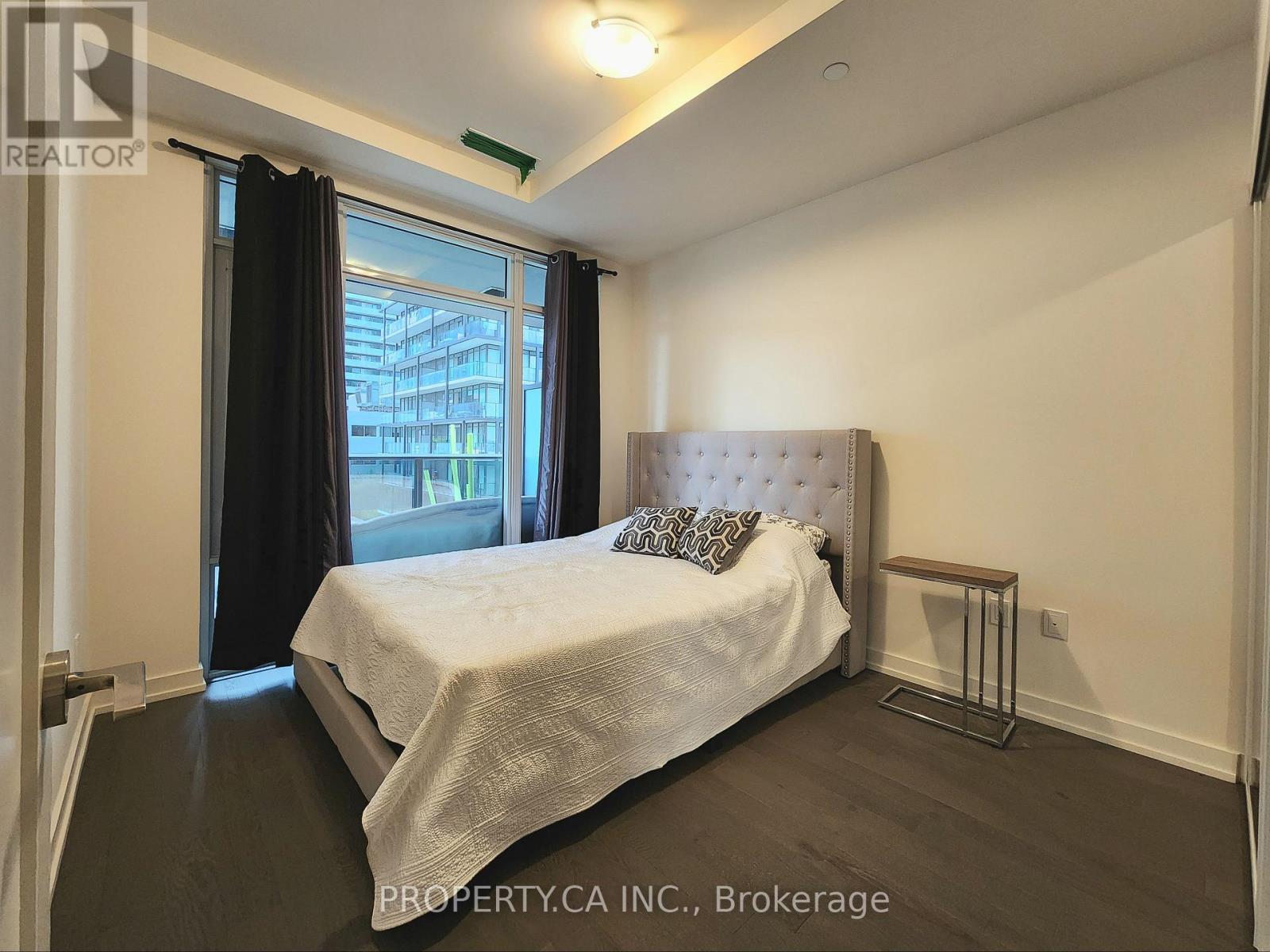 1120 - 330 Richmond Street W, Toronto, Ontario  M5V 0M4 - Photo 6 - C12335435