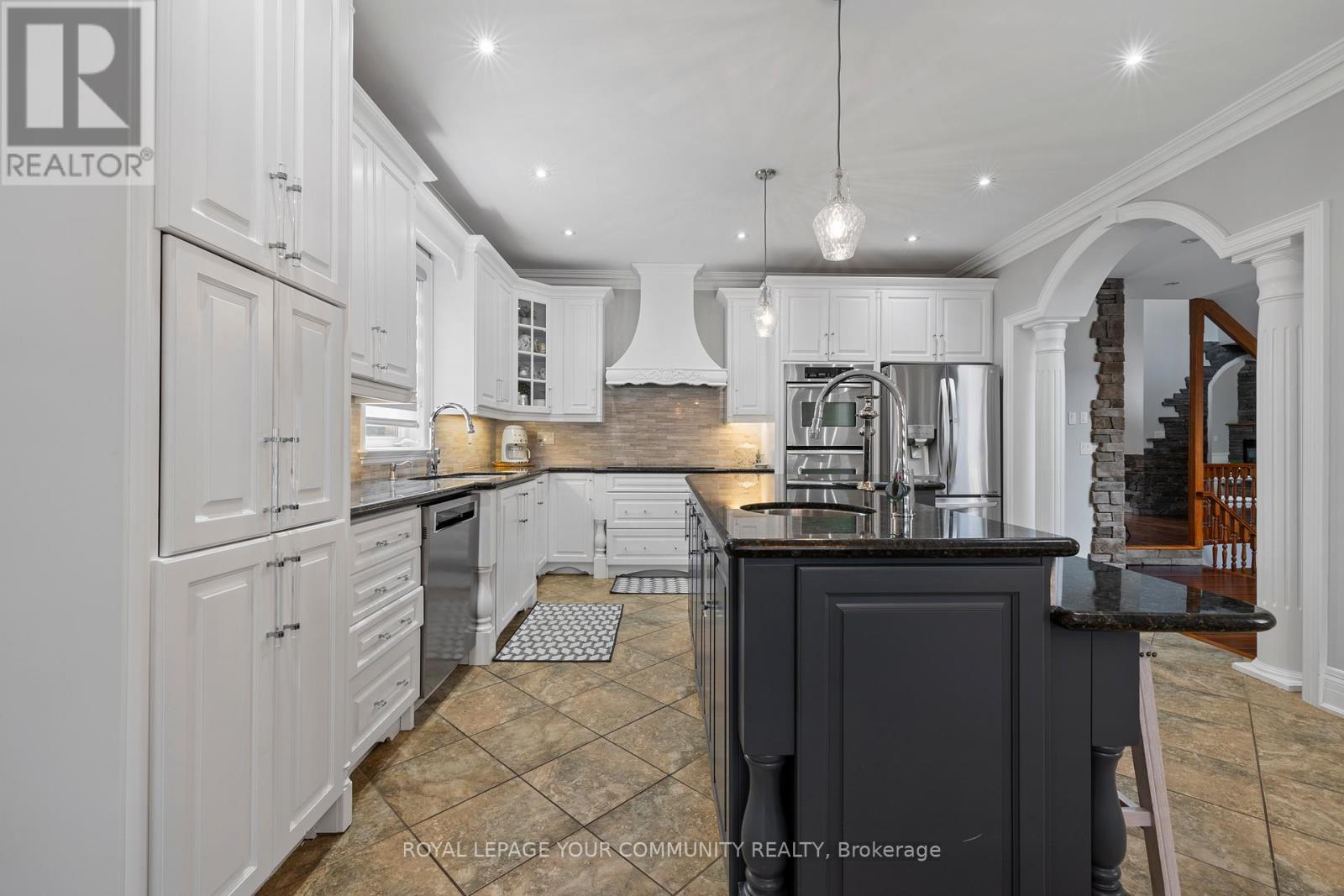 294 Sunset Beach Road, Richmond Hill (Oak Ridges Lake Wilcox), Ontario  L4E 3H2 - Photo 11 - N12335405