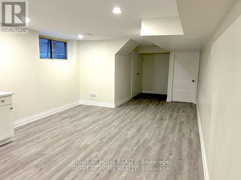 20 Omagh (Lower Level) Avenue, Toronto, Ontario  M9M 1E7 - Photo 10 - W12335421