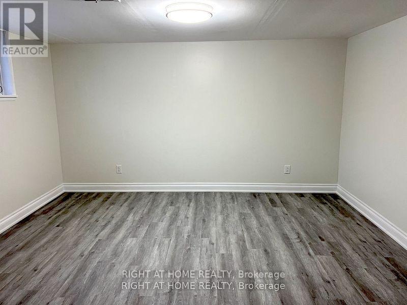 20 Omagh (Lower Level) Avenue, Toronto, Ontario  M9M 1E7 - Photo 12 - W12335421