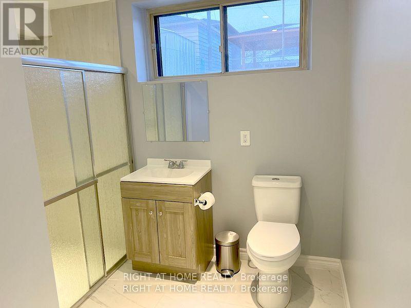 20 Omagh (Lower Level) Avenue, Toronto, Ontario  M9M 1E7 - Photo 13 - W12335421
