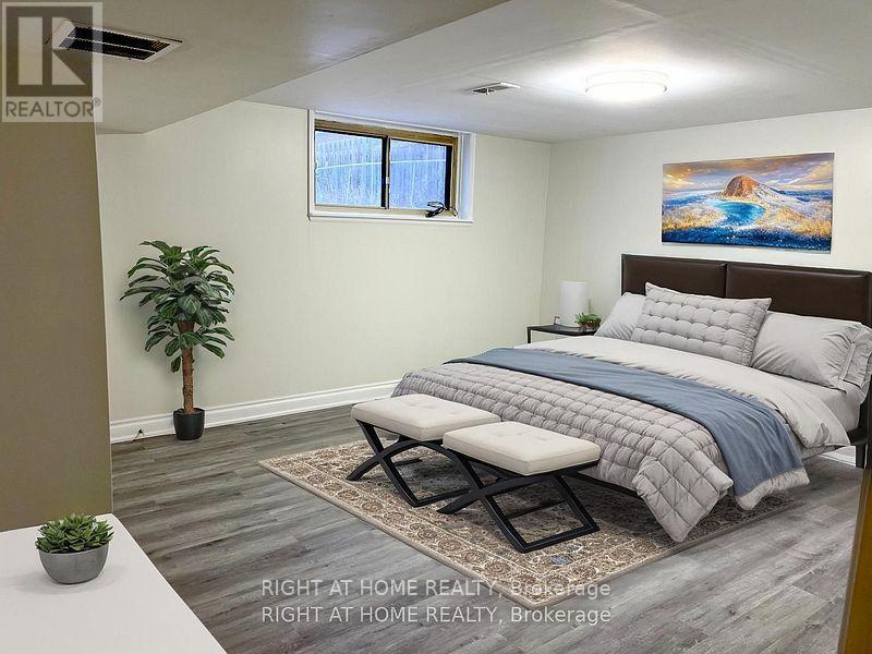 20 Omagh (Lower Level) Avenue, Toronto, Ontario  M9M 1E7 - Photo 4 - W12335421