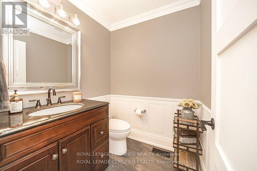73 Headwater Road, Caledon, Ontario  L7E 2W4 - Photo 22 - W12335432