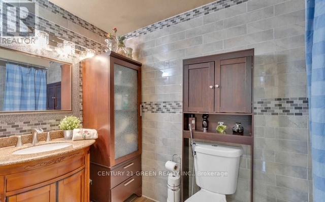 Property at 7179 DELMONTE CRESCENT image 5