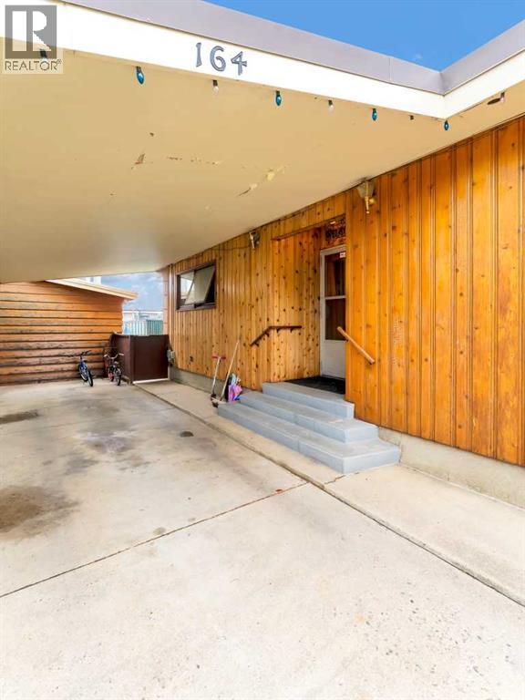 Property at 164 Muir Crescent NW image 4