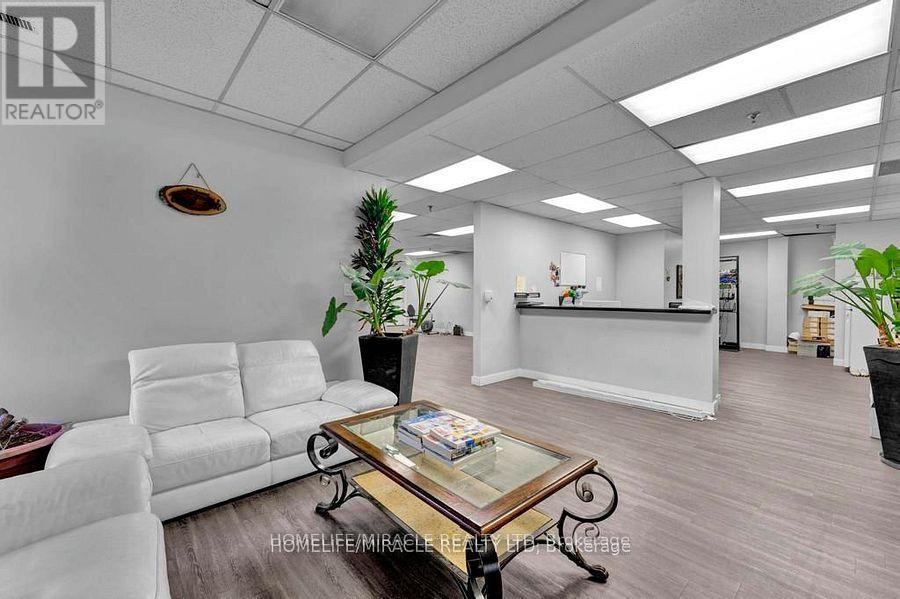 52 Bramwin Court, Brampton (Bramalea South Industrial), Ontario  L6T 5G2 - Photo 18 - W12335446