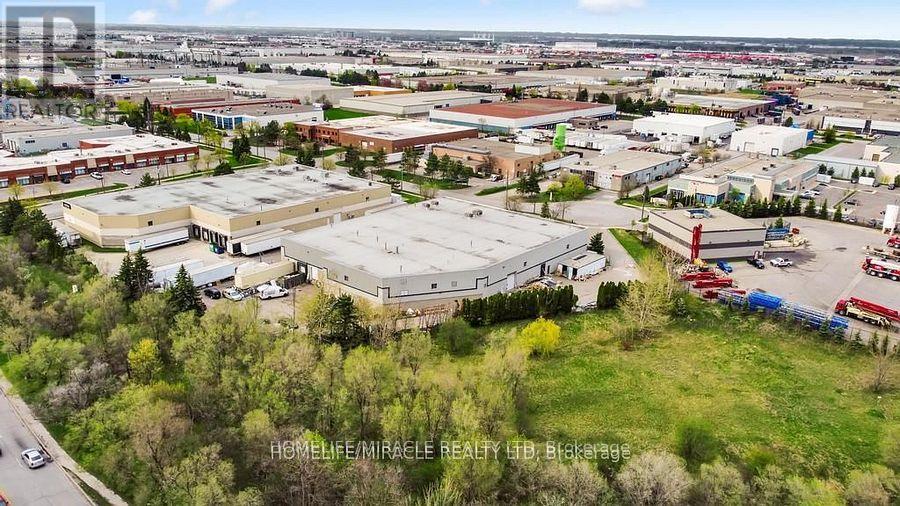 52 Bramwin Court, Brampton (Bramalea South Industrial), Ontario  L6T 5G2 - Photo 5 - W12335446