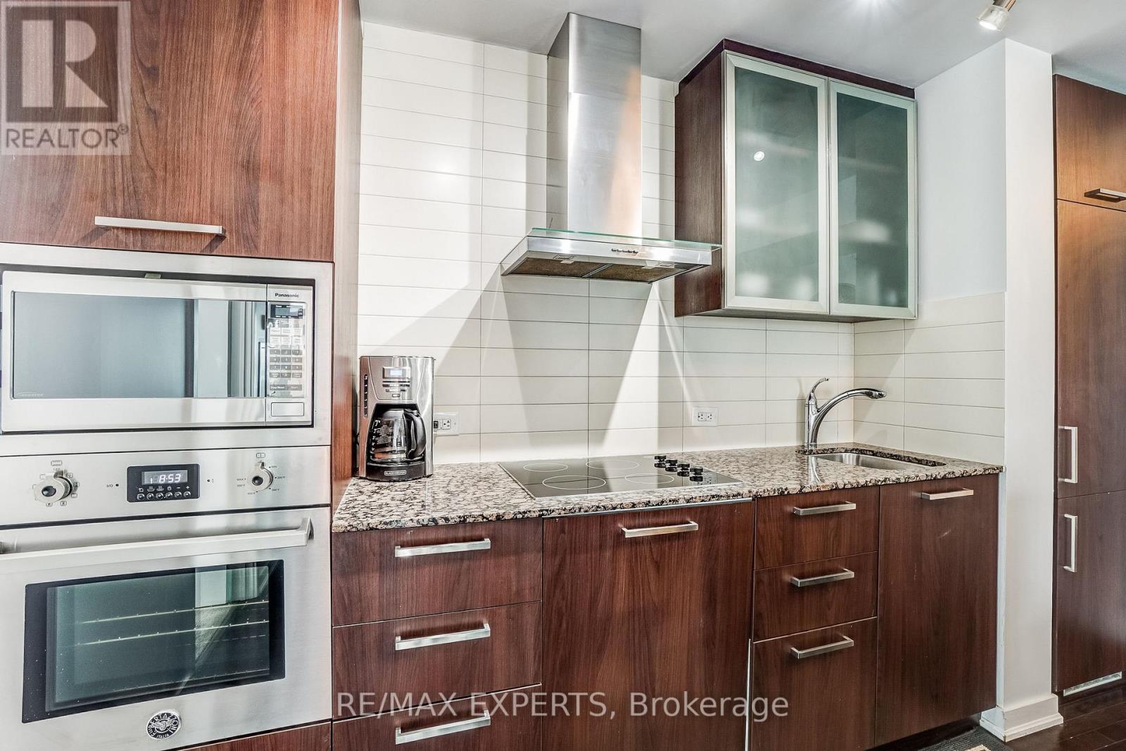 3803 - 14 York Street, Toronto, Ontario  M5J 0B1 - Photo 10 - C12335502