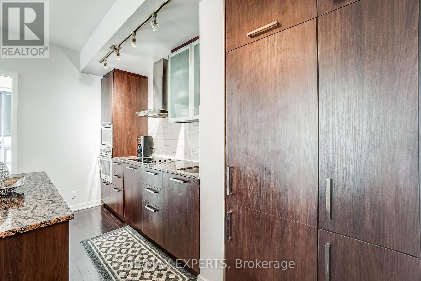 3803 - 14 York Street, Toronto, Ontario  M5J 0B1 - Photo 9 - C12335502