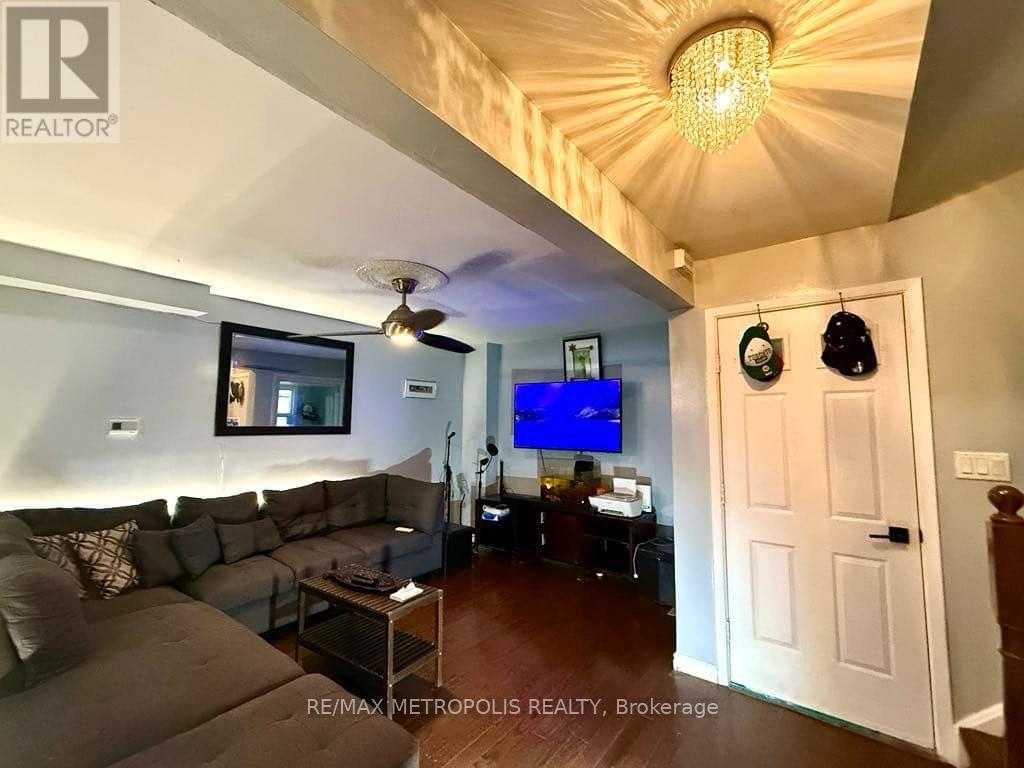 4 Shepmore Terrace, Toronto, Ontario  M1B 3H4 - Photo 17 - E12335504