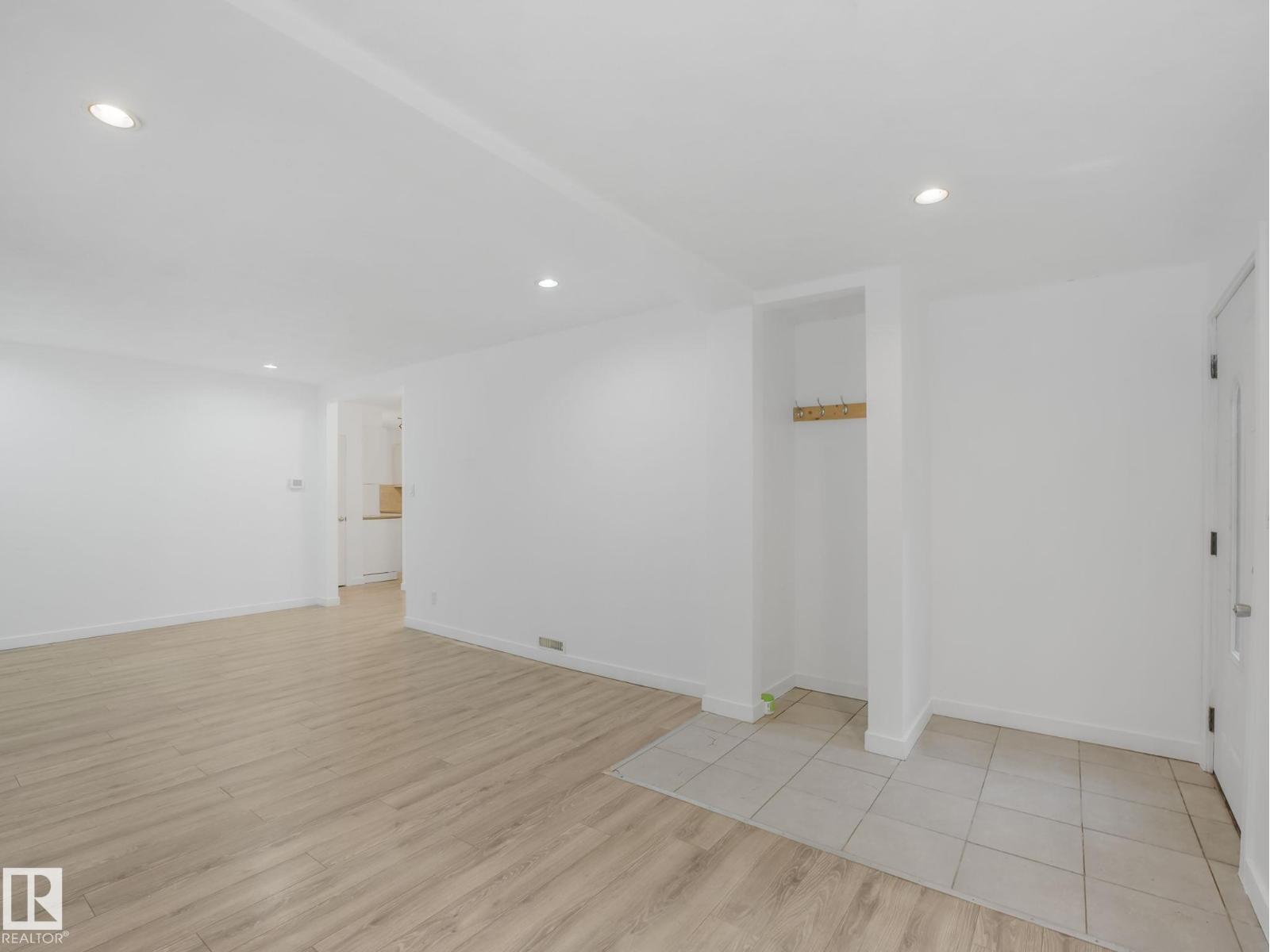 Property at 11542 97 ST NW image 1