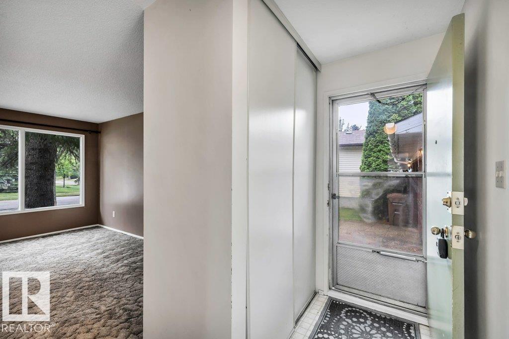 Property at 67 LAMBERT CR image 2