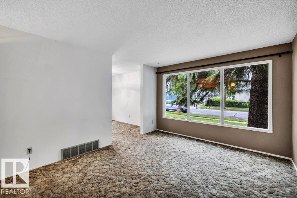 Property at 67 LAMBERT CR image 4