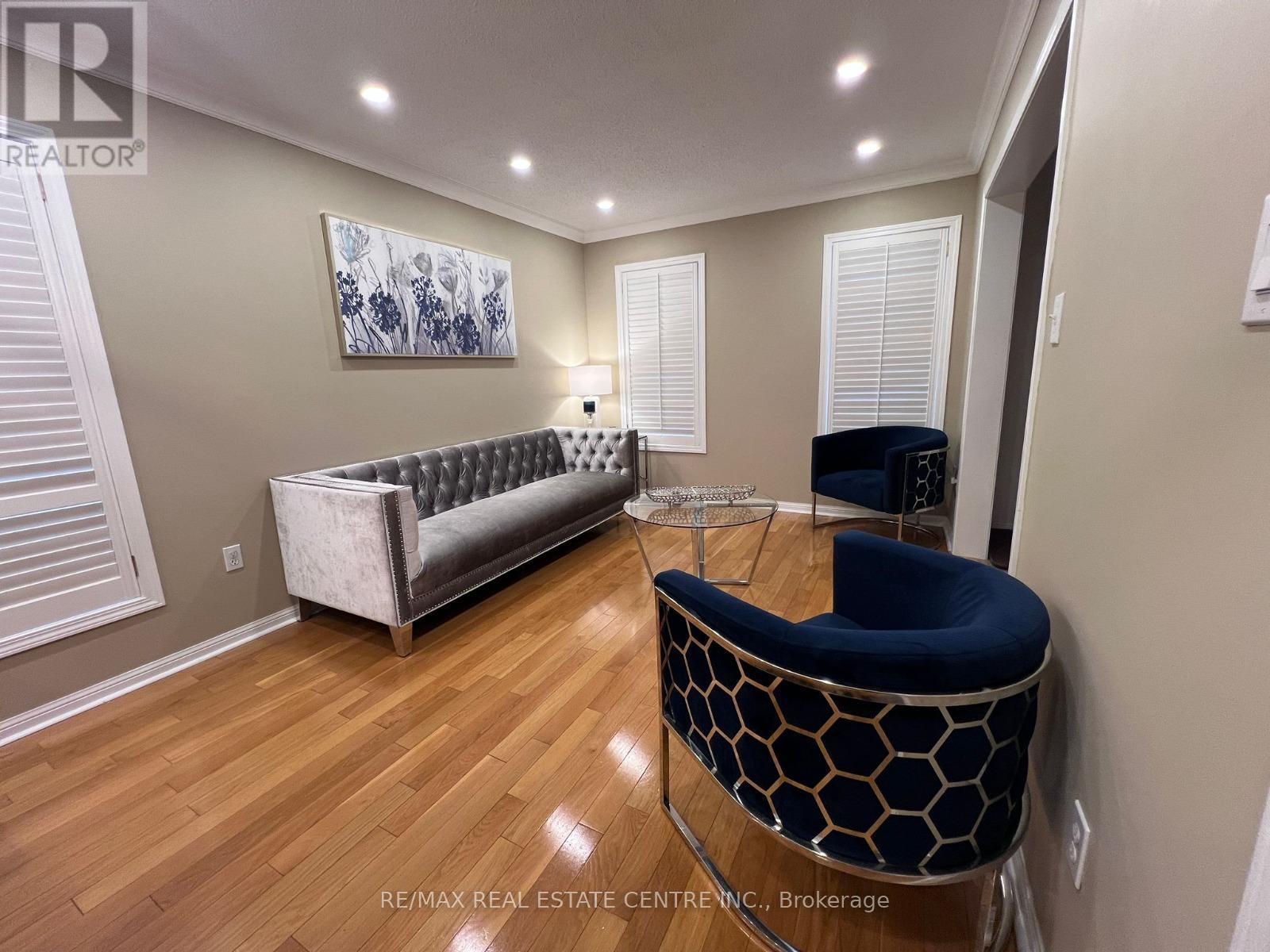 2899 Westoak Trails Boulevard, Oakville, Ontario  L6M 4V2 - Photo 10 - W12335517