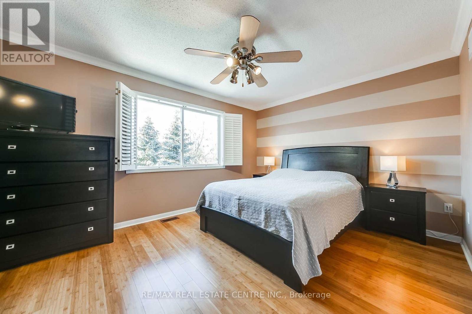 2899 Westoak Trails Boulevard, Oakville, Ontario  L6M 4V2 - Photo 13 - W12335517