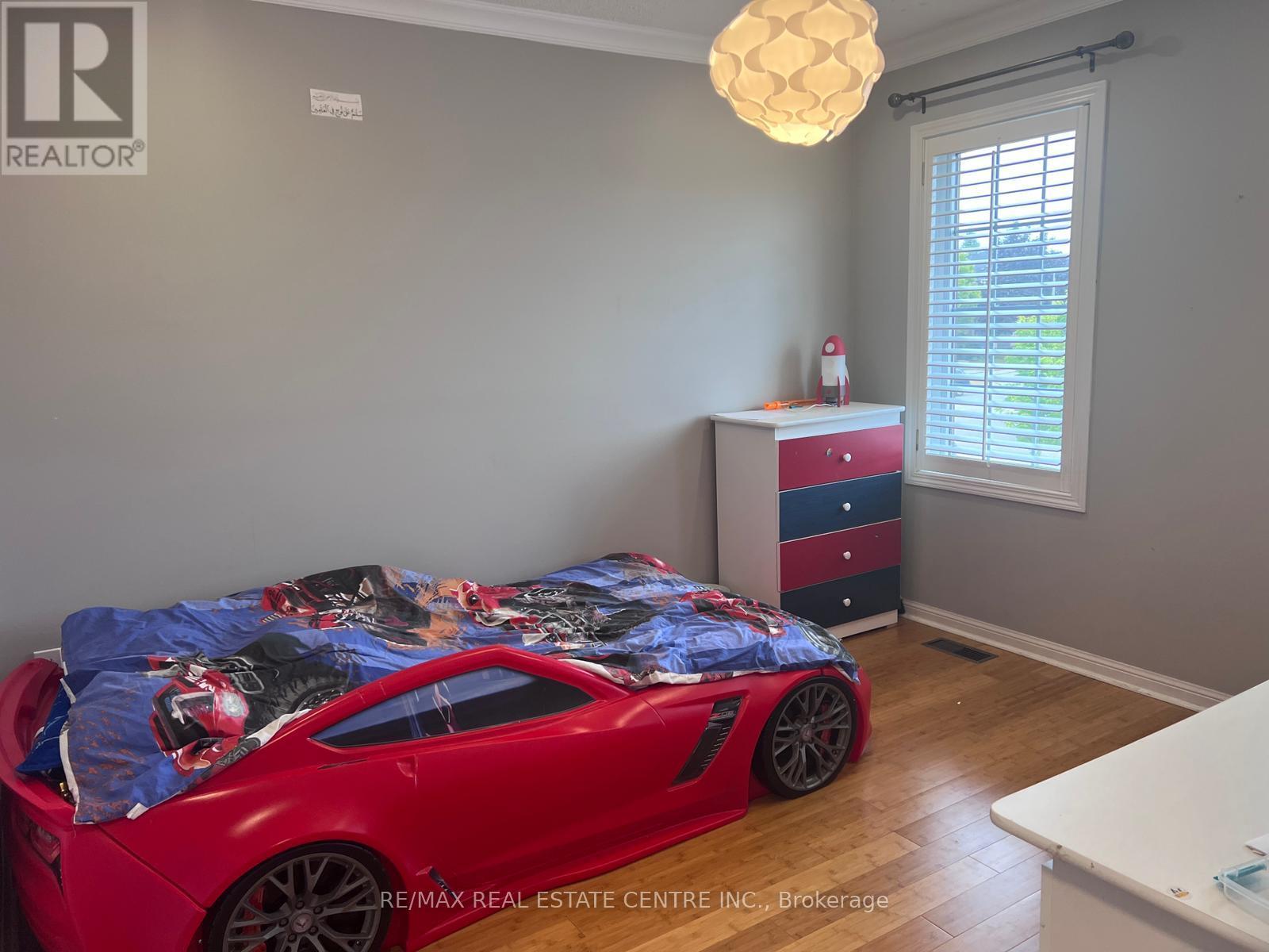 2899 Westoak Trails Boulevard, Oakville, Ontario  L6M 4V2 - Photo 18 - W12335517
