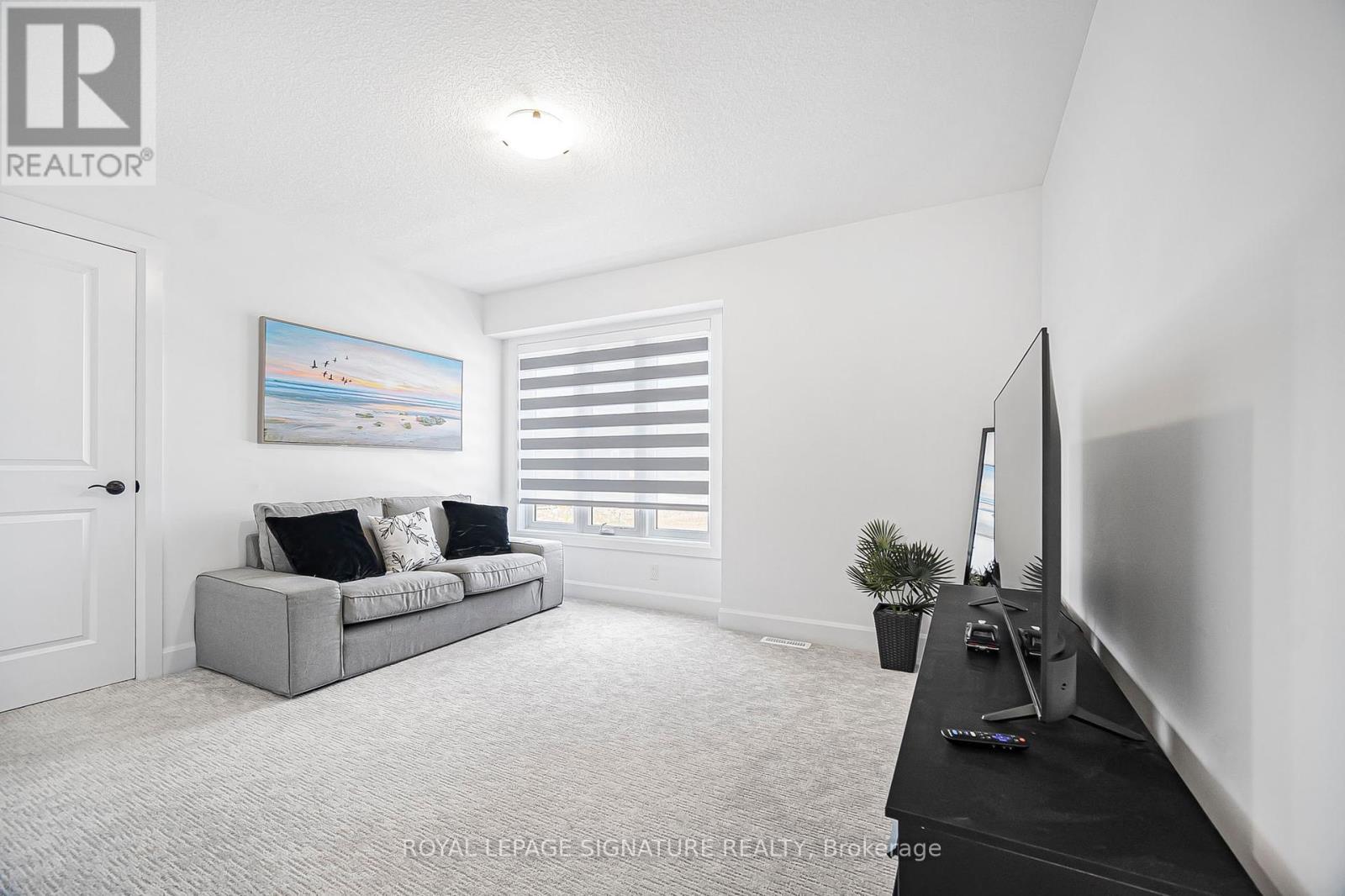 6326 Heathwoods Avenue, London South, Ontario  N6P 0K2 - Photo 12 - X12335323
