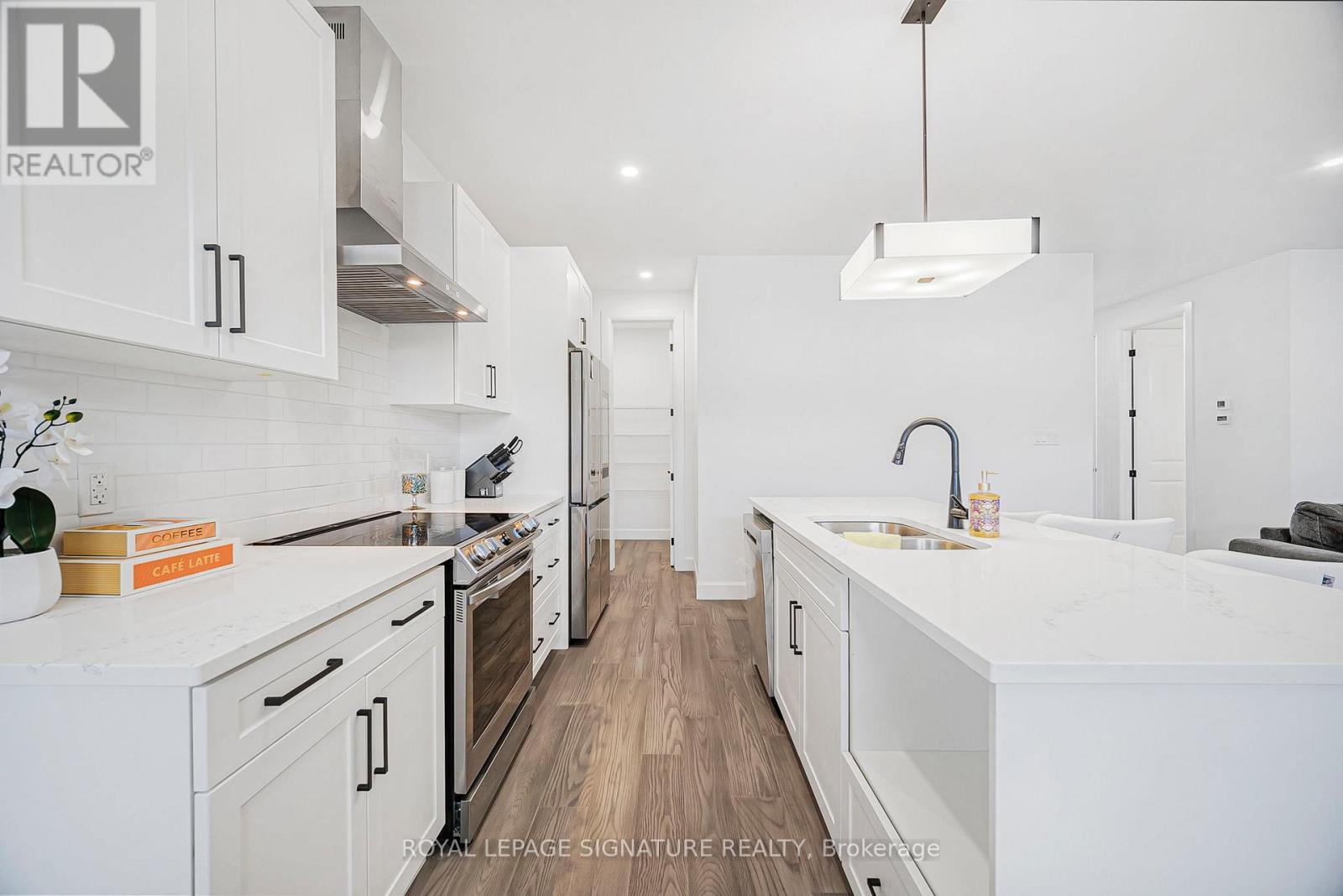 6326 Heathwoods Avenue, London South, Ontario  N6P 0K2 - Photo 8 - X12335323