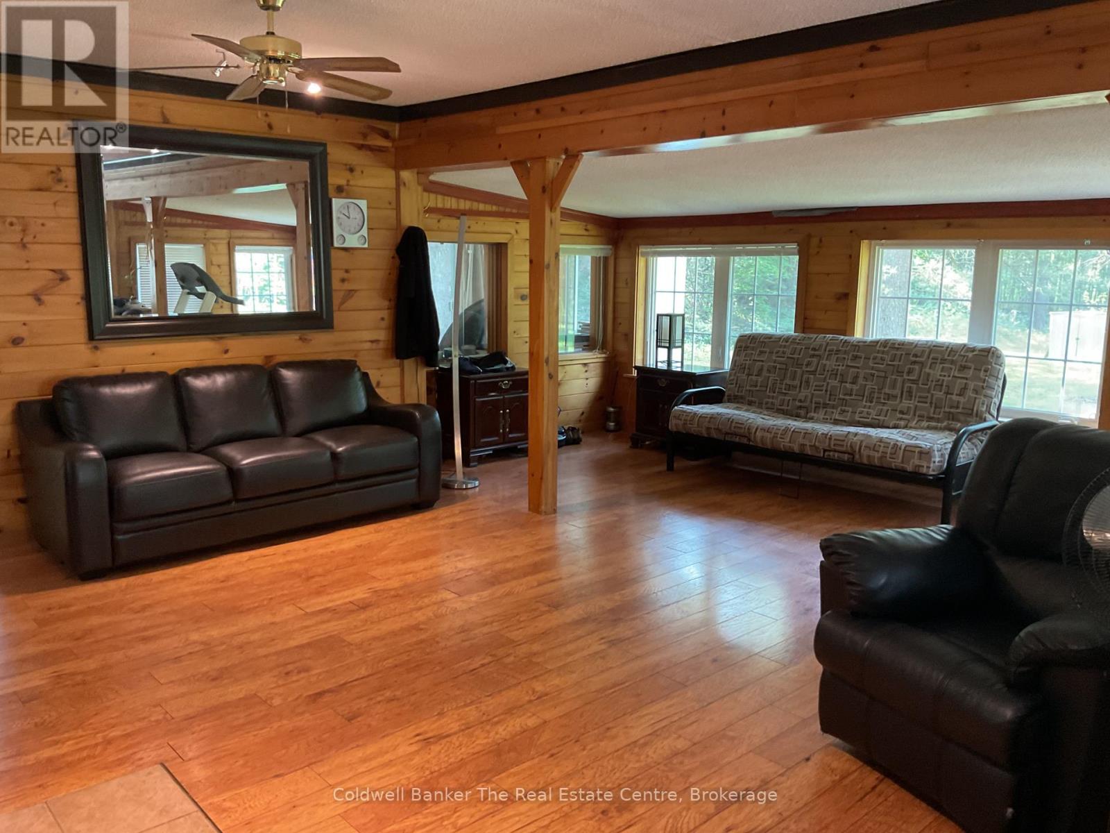 1060 Kahshe Lake Road S, Gravenhurst, Ontario  P0E 1G0 - Photo 16 - X12335536