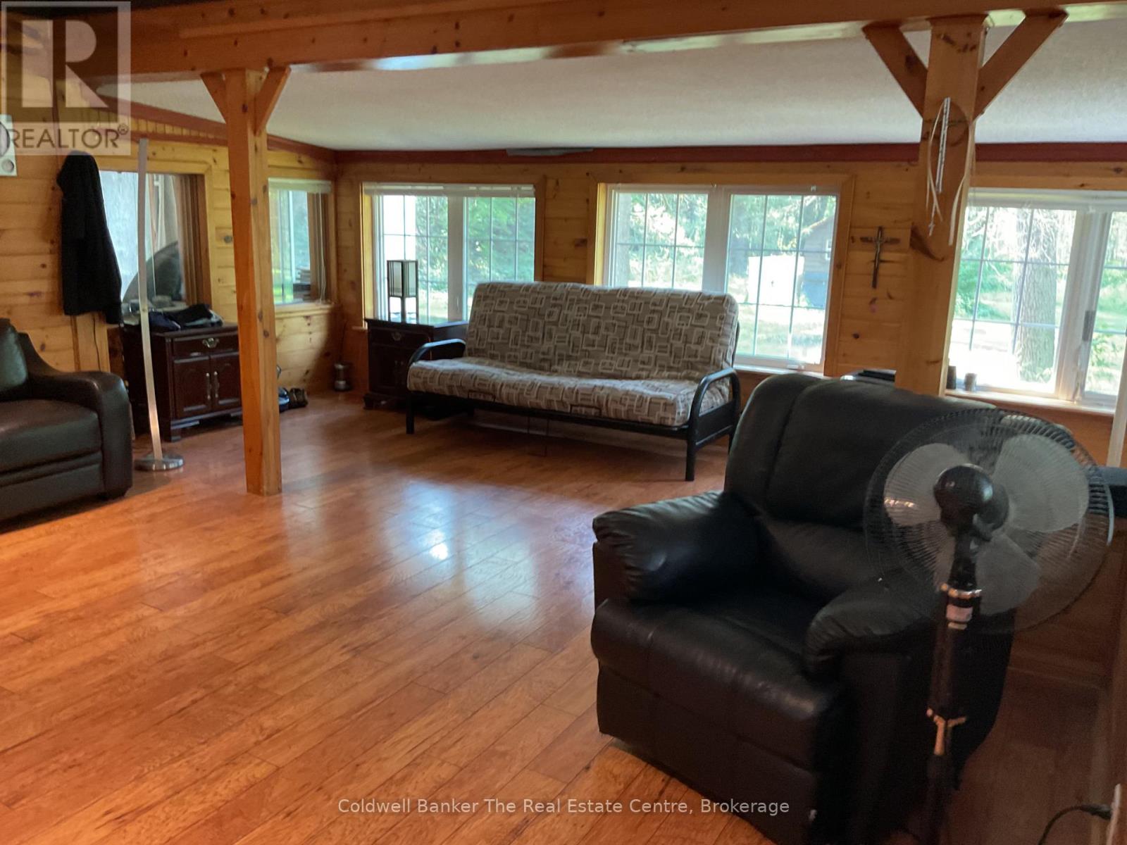 1060 Kahshe Lake Road S, Gravenhurst, Ontario  P0E 1G0 - Photo 17 - X12335536
