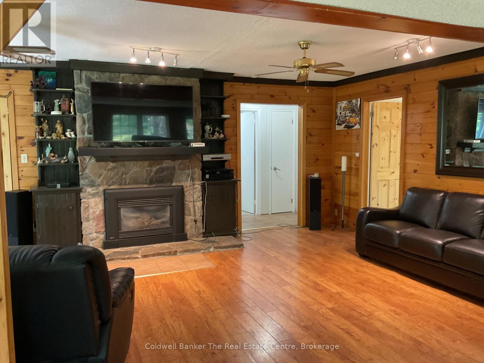 1060 Kahshe Lake Road S, Gravenhurst, Ontario  P0E 1G0 - Photo 18 - X12335536