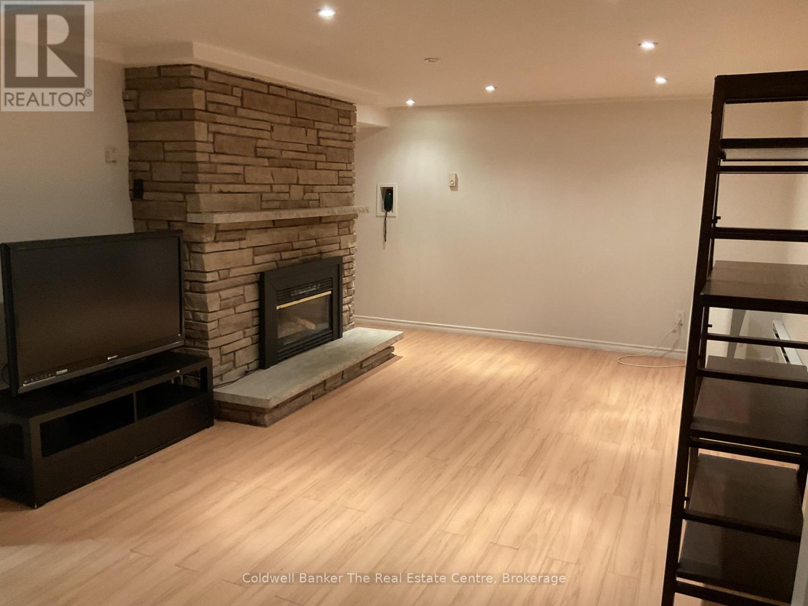 1060 Kahshe Lake Road S, Gravenhurst, Ontario  P0E 1G0 - Photo 28 - X12335536