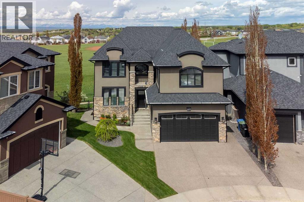 Property at 117 Rockcliff Bay NW image 1