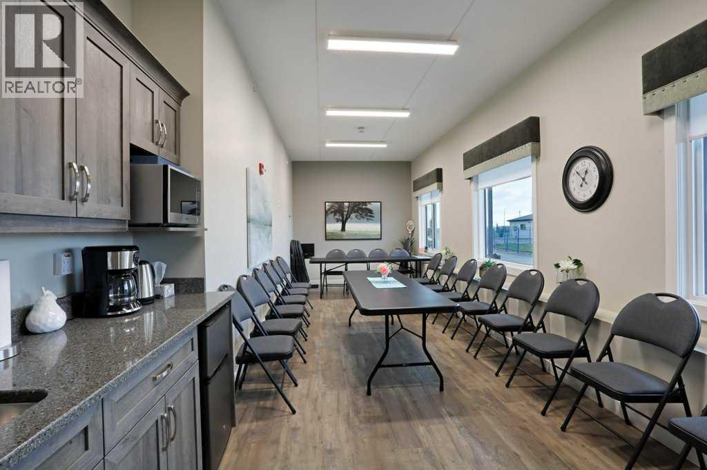 208, 499 Meadowlake Court E, Brooks, Alberta  T1R 0Y7 - Photo 34 - A2247322