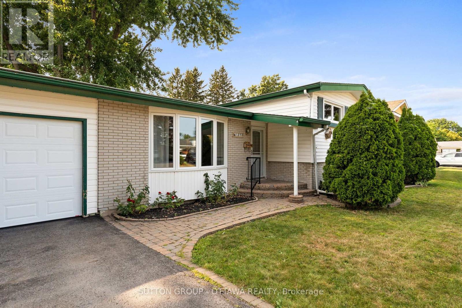 Property at 1370 SAULT STREET image 4