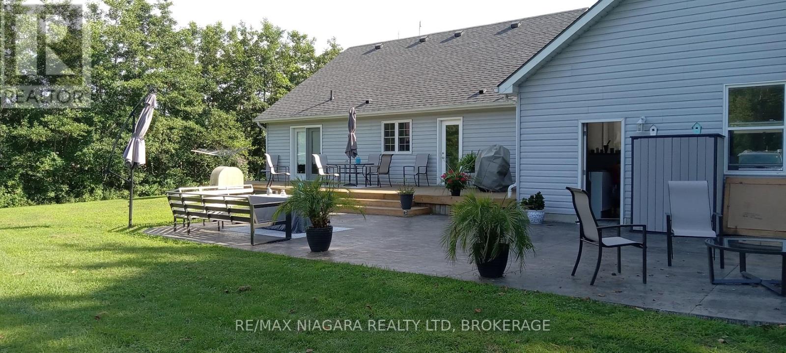 Property at 12262 LAKESHORE ROAD image 3