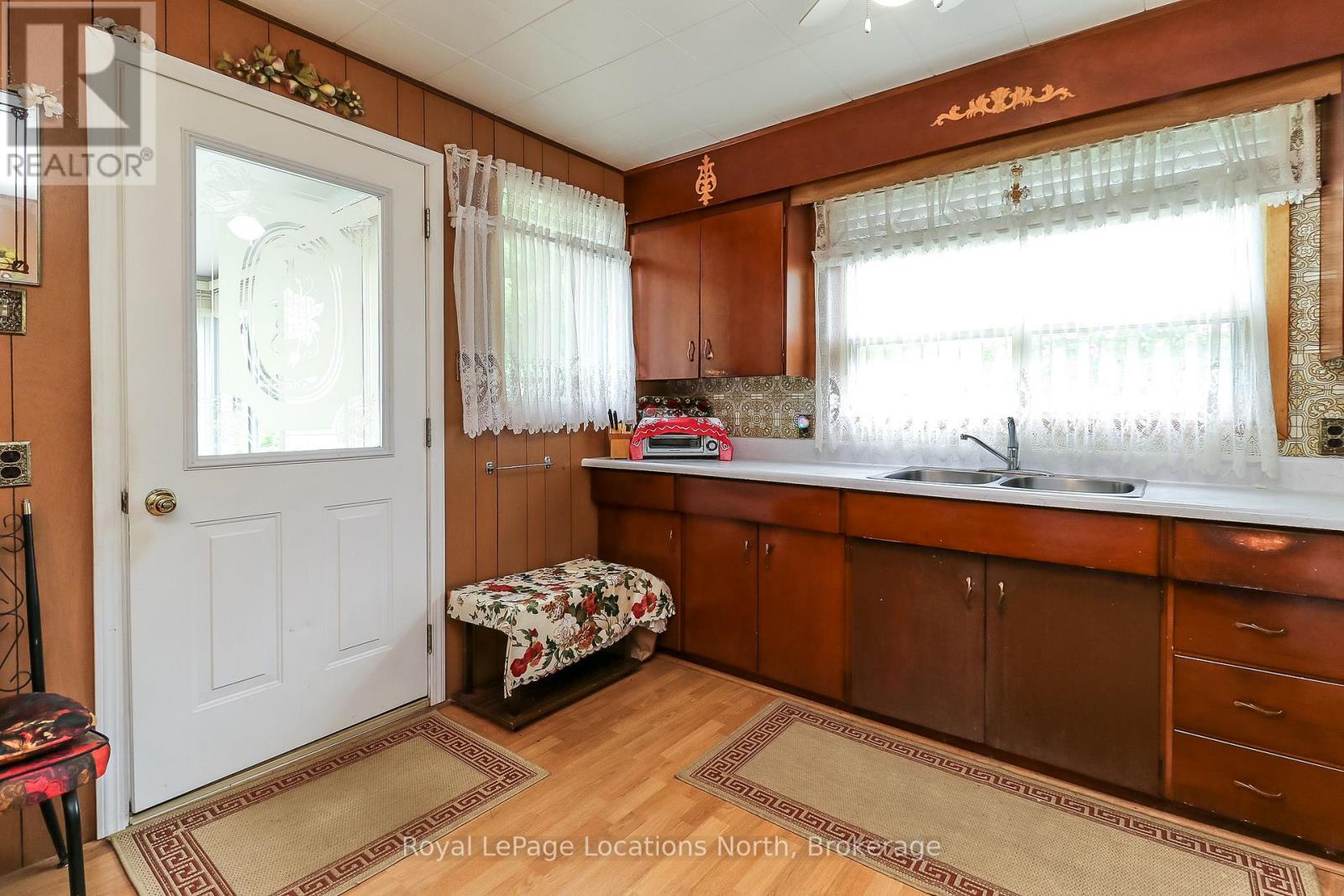 58 39th Street N, Wasaga Beach, Ontario  L9Z 2A2 - Photo 11 - S12335583