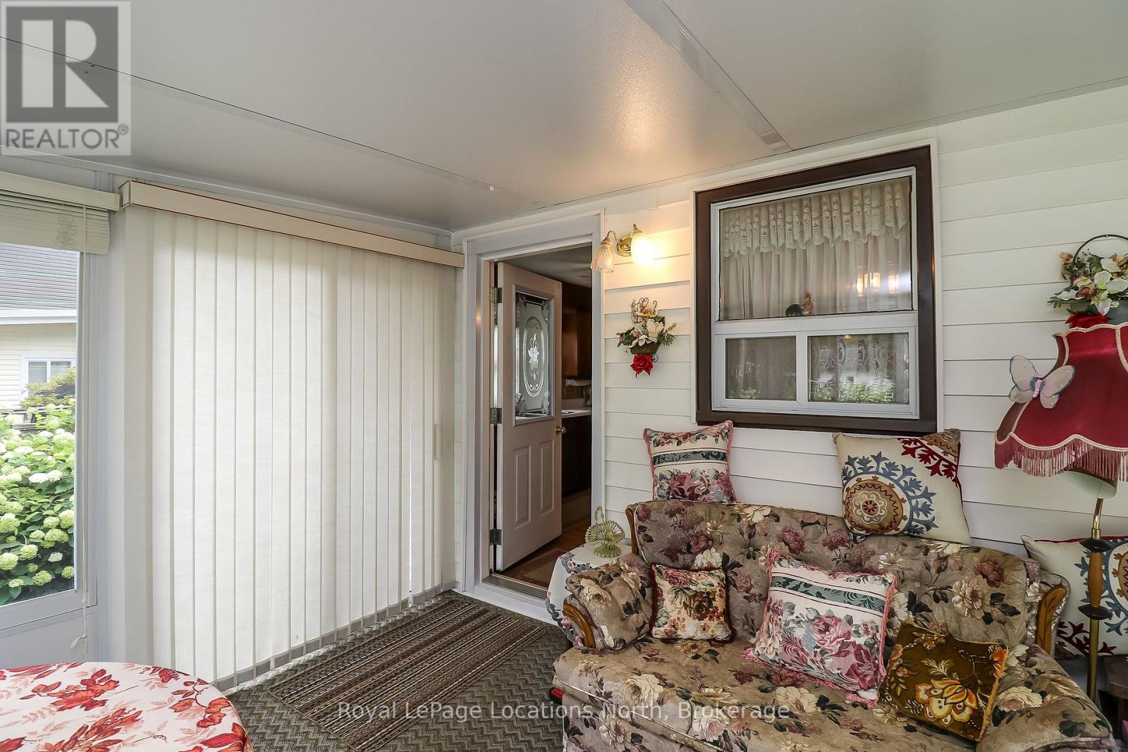 58 39th Street N, Wasaga Beach, Ontario  L9Z 2A2 - Photo 16 - S12335583