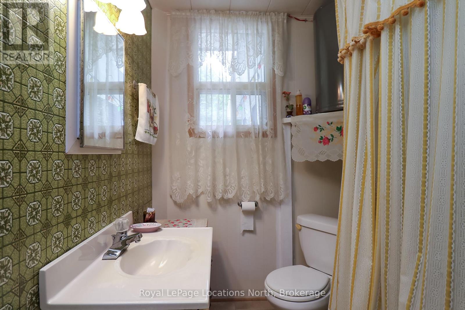 58 39th Street N, Wasaga Beach, Ontario  L9Z 2A2 - Photo 17 - S12335583