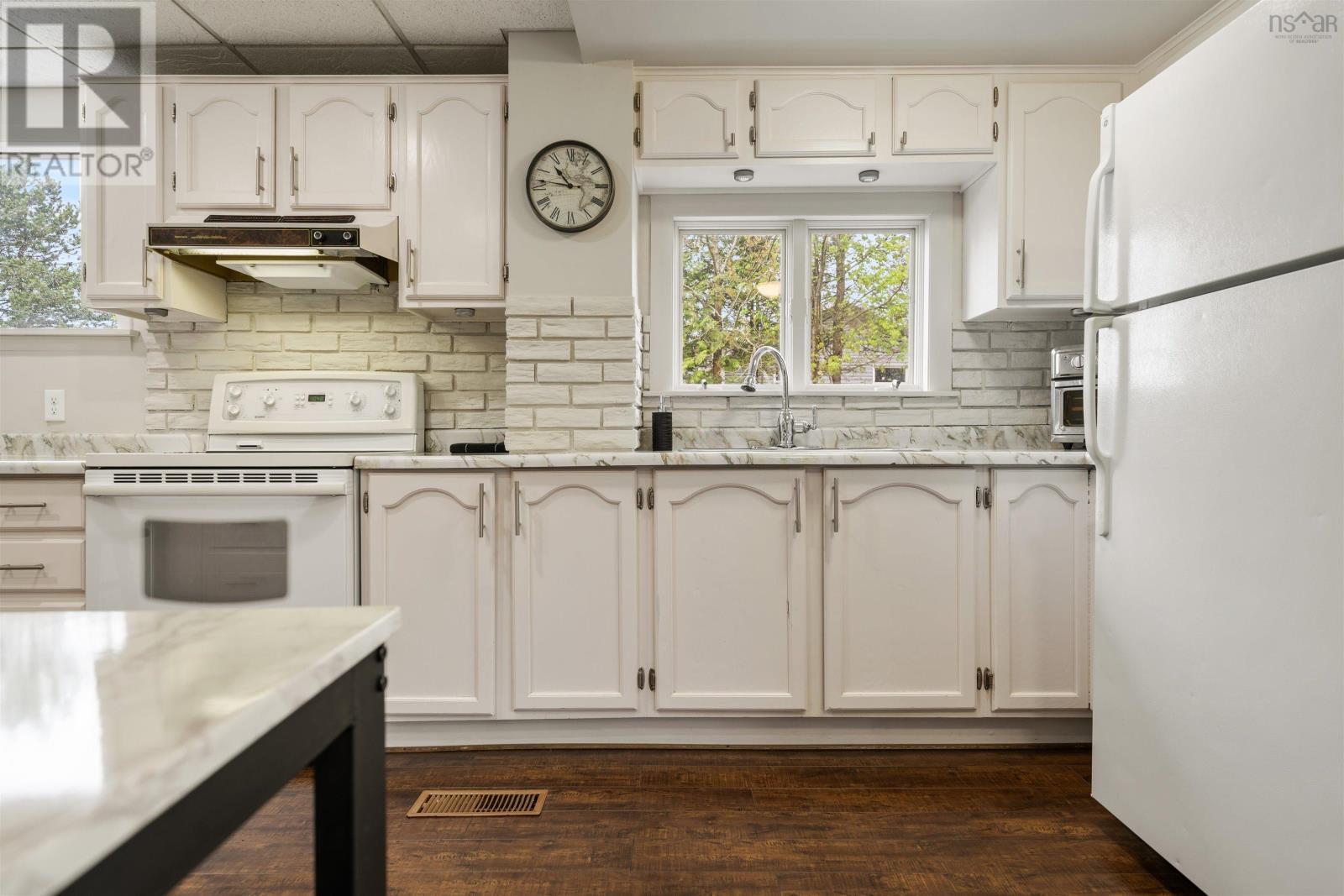 11 Durley Street, Amherst, Nova Scotia  B4H 2B2 - Photo 13 - 202512163