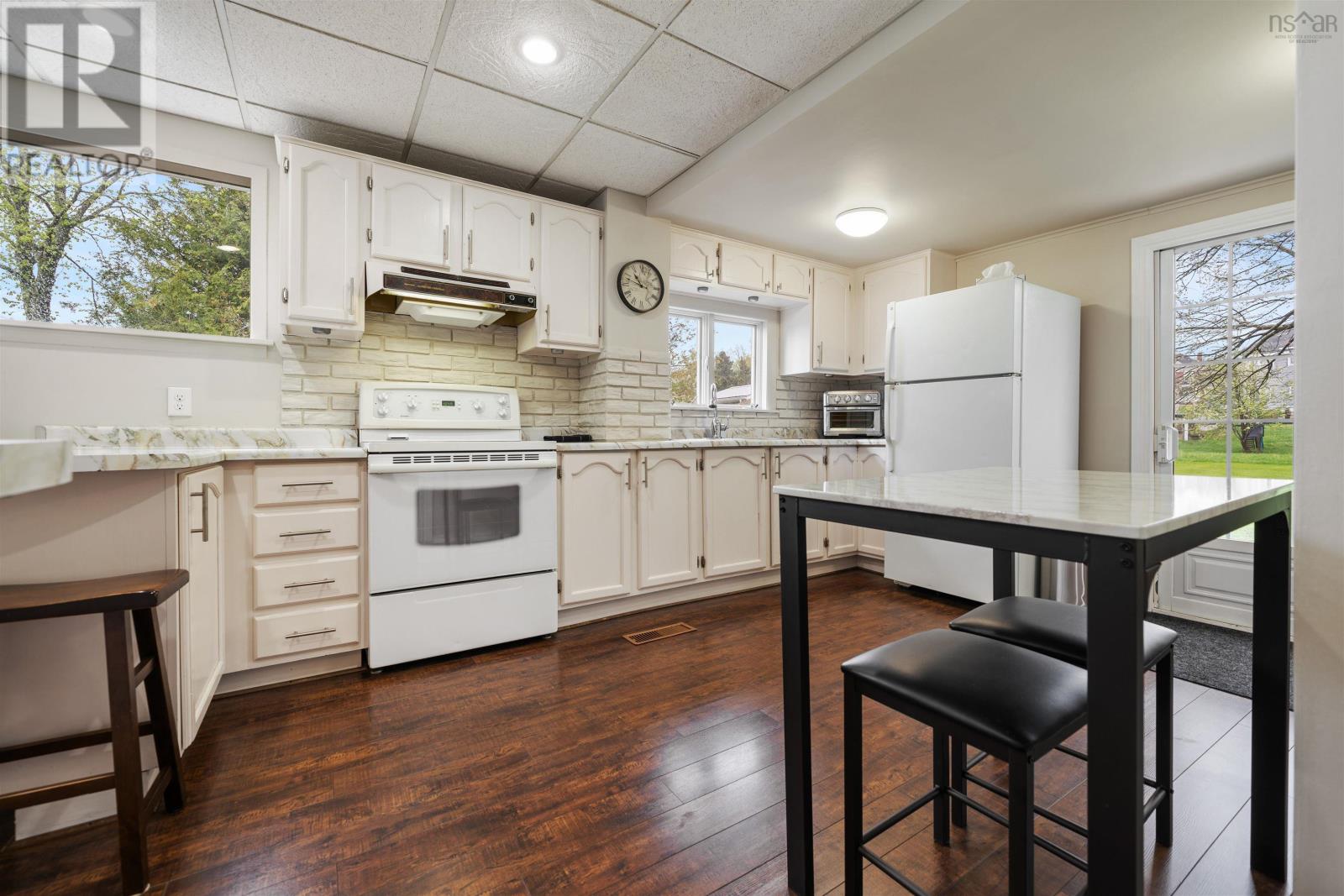 11 Durley Street, Amherst, Nova Scotia  B4H 2B2 - Photo 17 - 202512163